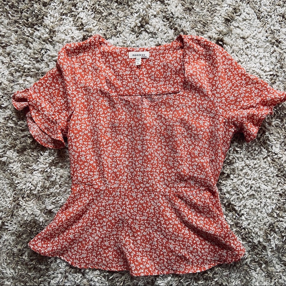 { Monteau } Floral Peplum Top